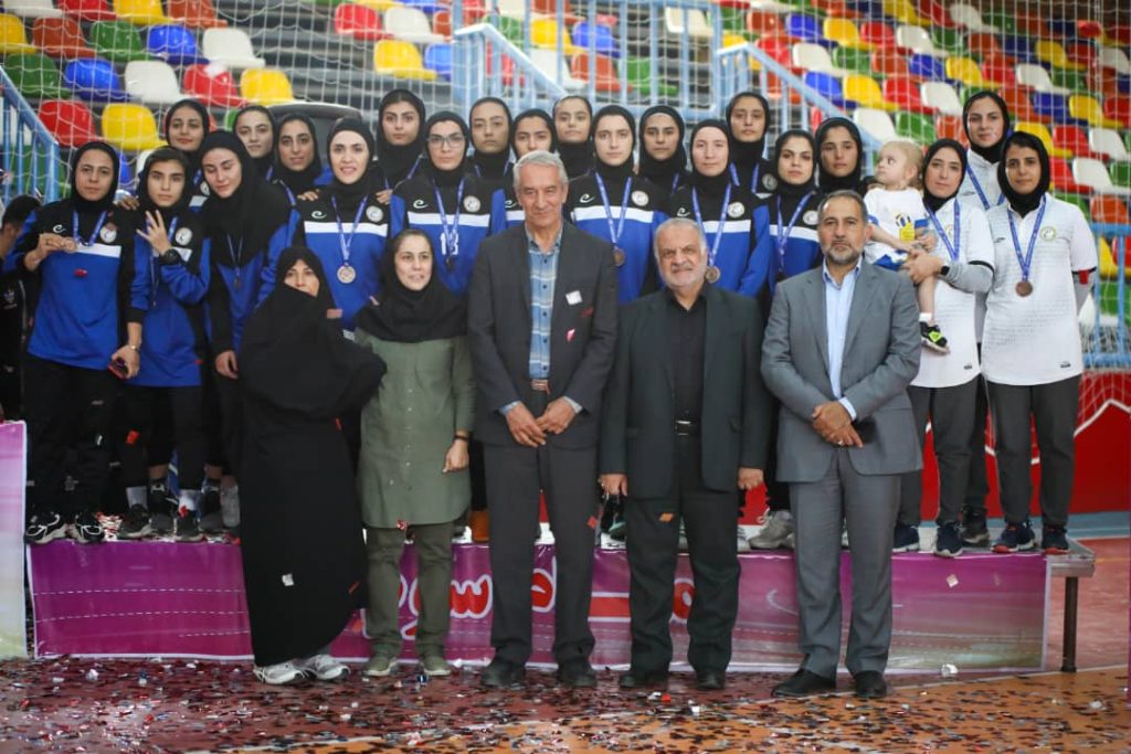 دختران پرافتخار مهرعظام به لیگ برتر فوتسال رسیدند