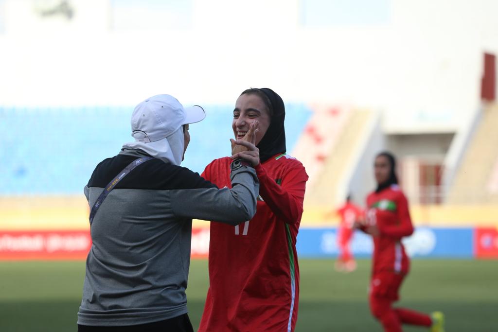 شاهکار دختران مهرعظام در روز صعود تیم ملی/ پرنیا هم گل زد، هم پاس گل داد!